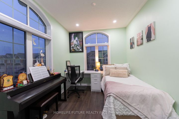 Photo 30 at 275 Ellen Davidson Drive, GO Glenorchy, Oakville