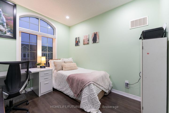 Photo 31 at 275 Ellen Davidson Drive, GO Glenorchy, Oakville