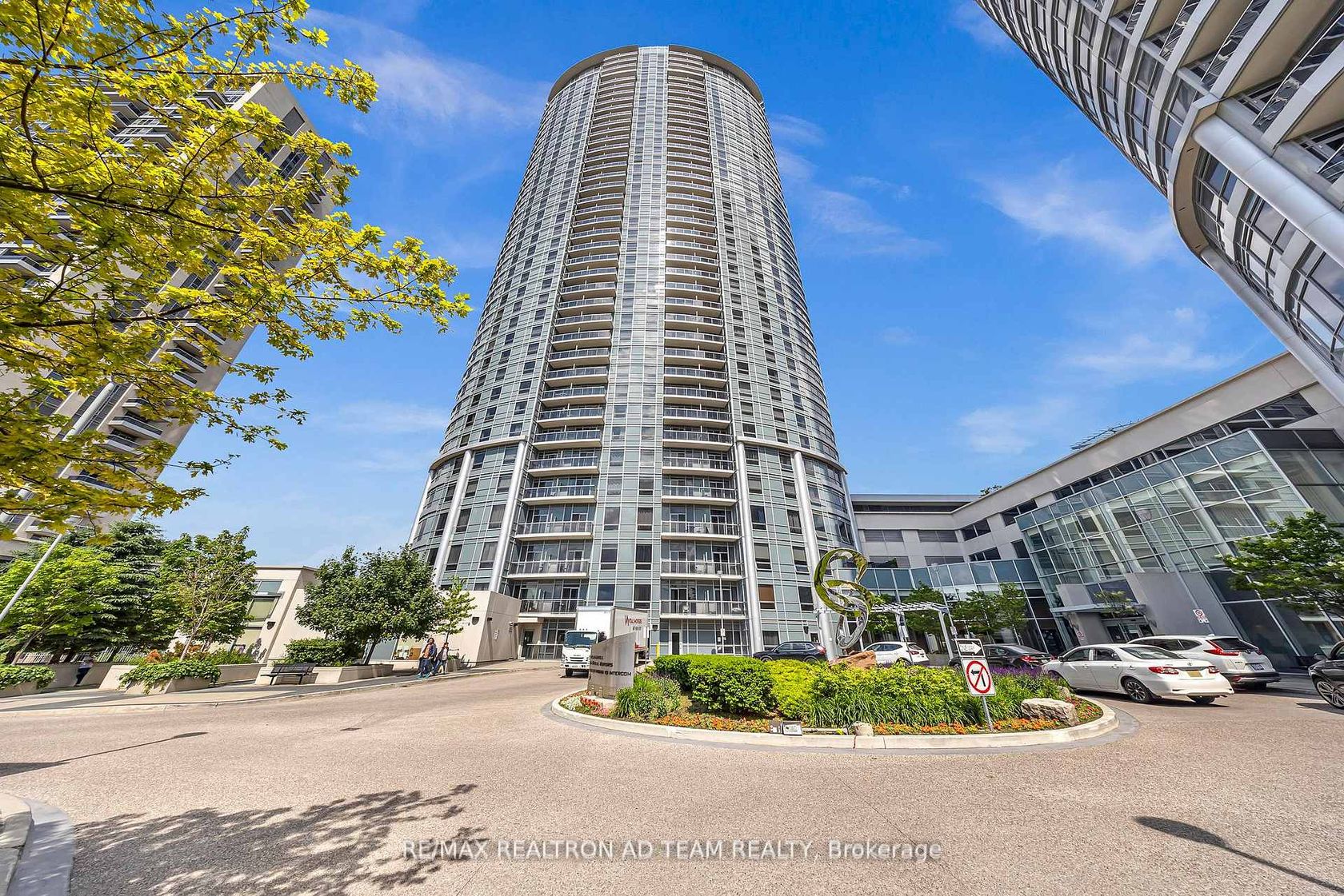 706 - 125 Village Green Square, Malvern West, Toronto 
