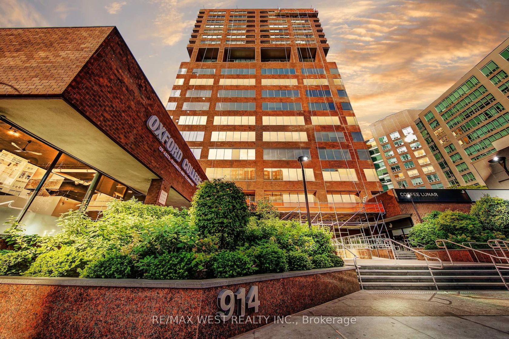 1202 - 914 Yonge Street, Annex, Toronto 