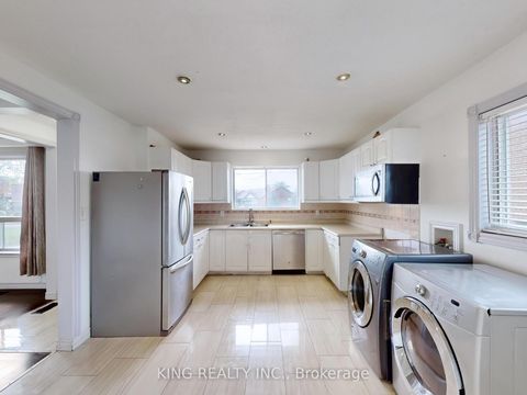 Photo 8 at 62 KANARICK CRES Crescent E, Jane Heights, Toronto