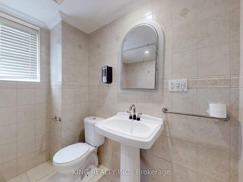 Photo 24 at 62 KANARICK CRES Crescent E, Jane Heights, Toronto
