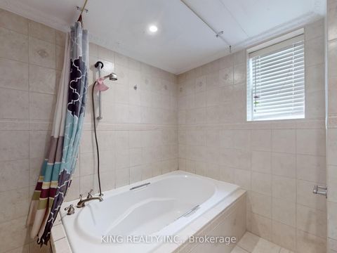 Photo 25 at 62 KANARICK CRES Crescent E, Jane Heights, Toronto