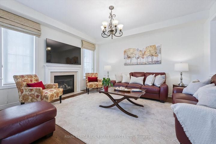 Photo 7 at 2517 Pine Glen Road, WM Westmount, Oakville
