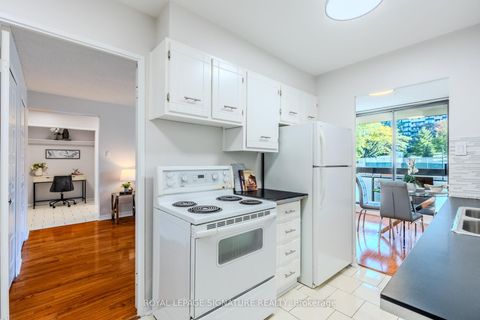 Photo 5 at 315 - 177 Linus Road, Don Valley Village, Toronto