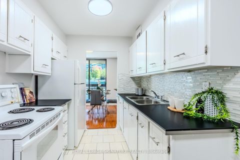Photo 7 at 315 - 177 Linus Road, Don Valley Village, Toronto