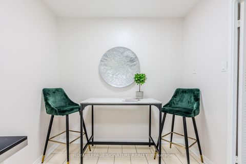 Photo 10 at 315 - 177 Linus Road, Don Valley Village, Toronto