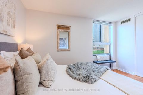Photo 17 at 315 - 177 Linus Road, Don Valley Village, Toronto