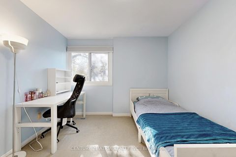 Photo 18 at 44 Song Meadoway, Hillcrest Village, Toronto