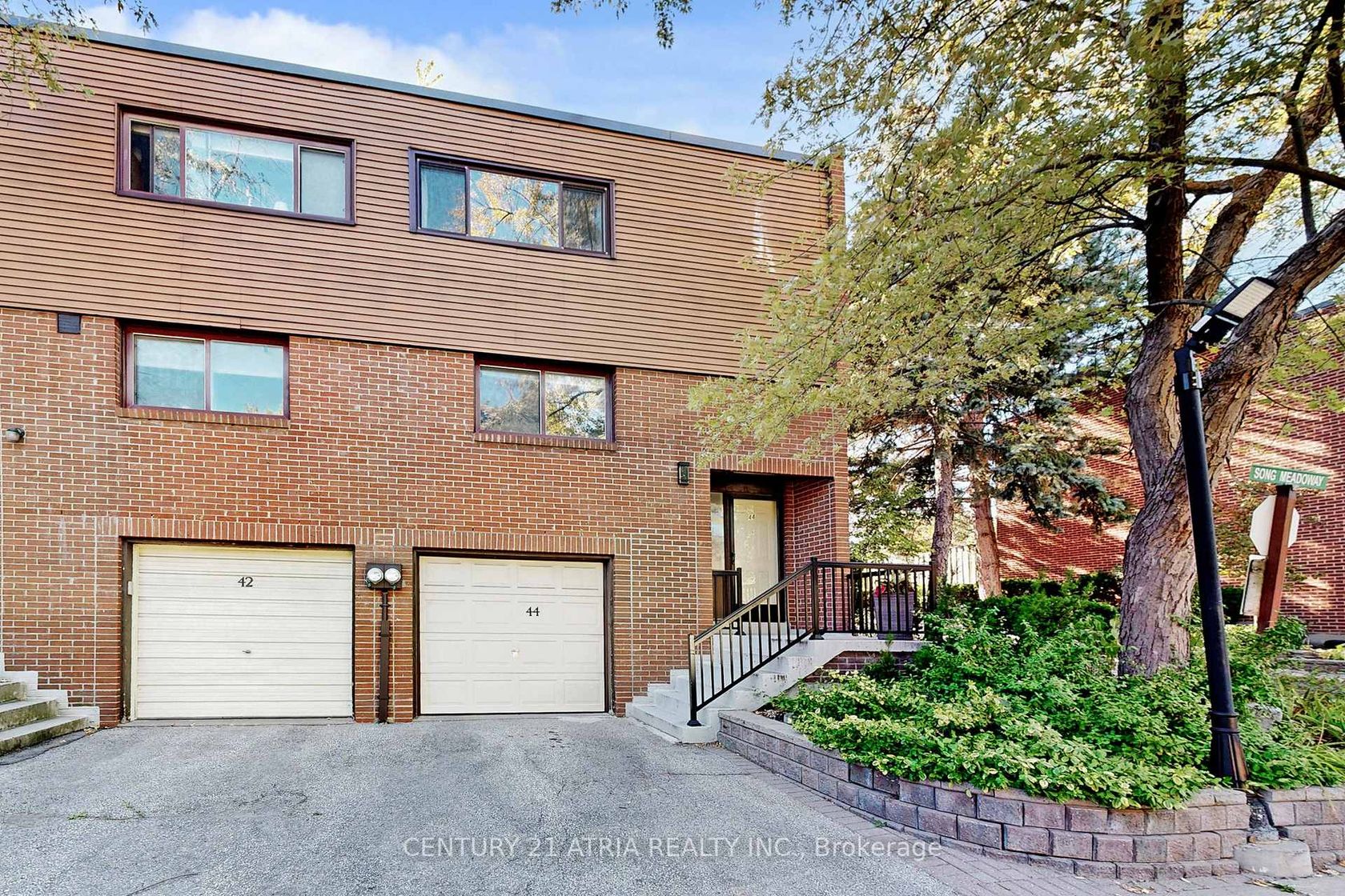 44 Song Meadoway, Hillcrest Village, Toronto 