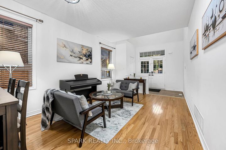 Photo 5 at 52 Watsonbrook Drive, Wellington, Brampton