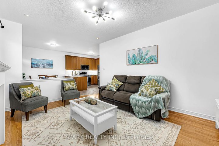 Photo 10 at 52 Watsonbrook Drive, Wellington, Brampton
