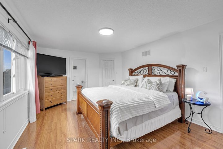 Photo 16 at 52 Watsonbrook Drive, Wellington, Brampton