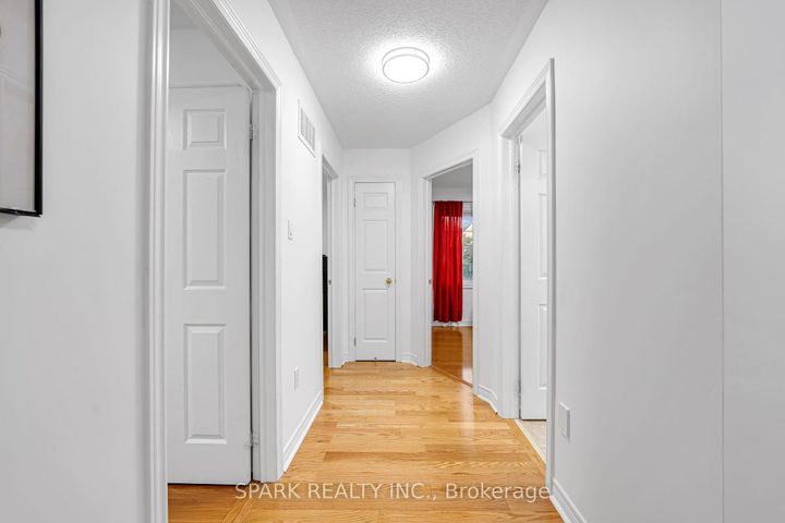 Photo 19 at 52 Watsonbrook Drive, Wellington, Brampton