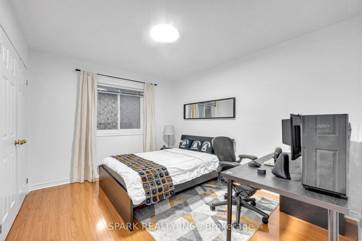 Photo 21 at 52 Watsonbrook Drive, Wellington, Brampton