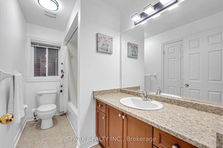 Photo 24 at 52 Watsonbrook Drive, Wellington, Brampton
