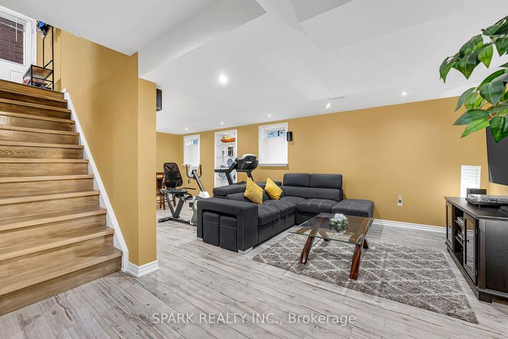 Photo 25 at 52 Watsonbrook Drive, Wellington, Brampton