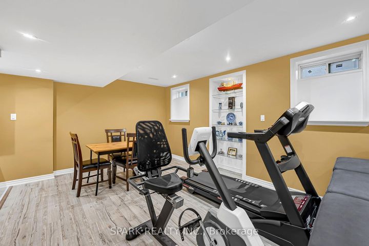 Photo 27 at 52 Watsonbrook Drive, Wellington, Brampton
