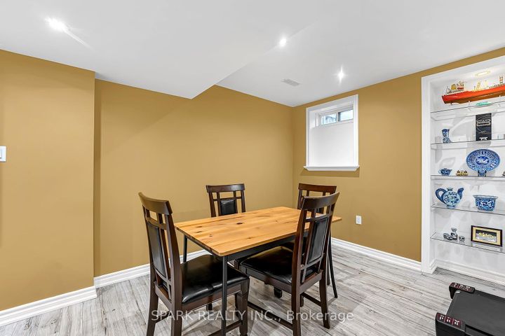 Photo 28 at 52 Watsonbrook Drive, Wellington, Brampton
