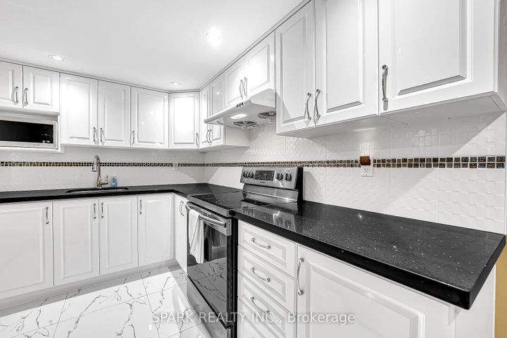 Photo 30 at 52 Watsonbrook Drive, Wellington, Brampton