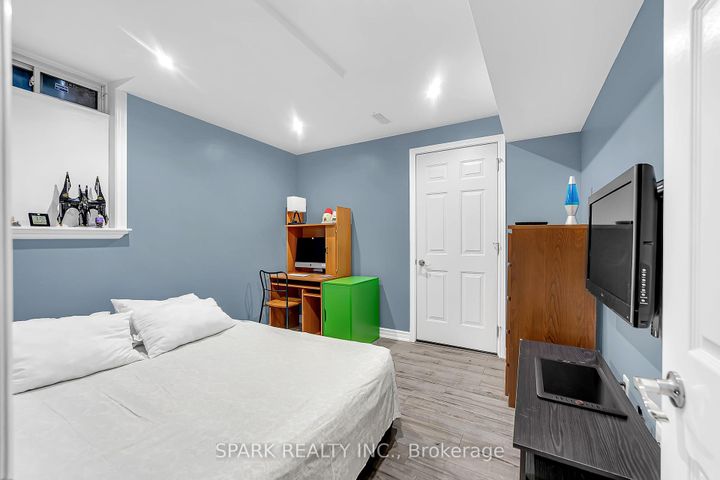 Photo 32 at 52 Watsonbrook Drive, Wellington, Brampton