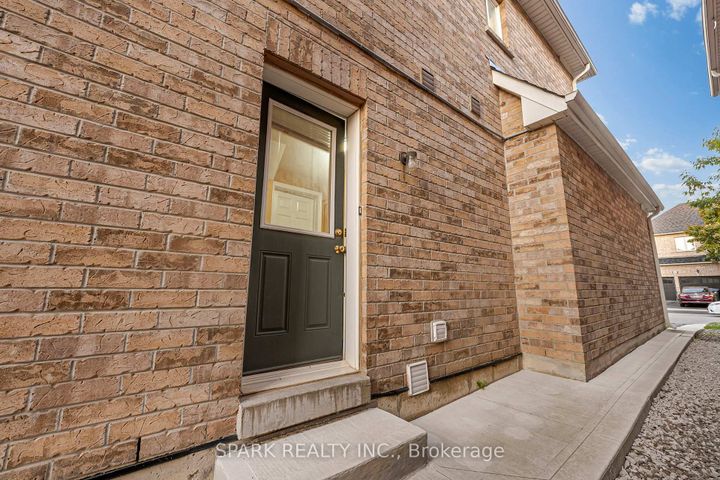 Photo 35 at 52 Watsonbrook Drive, Wellington, Brampton