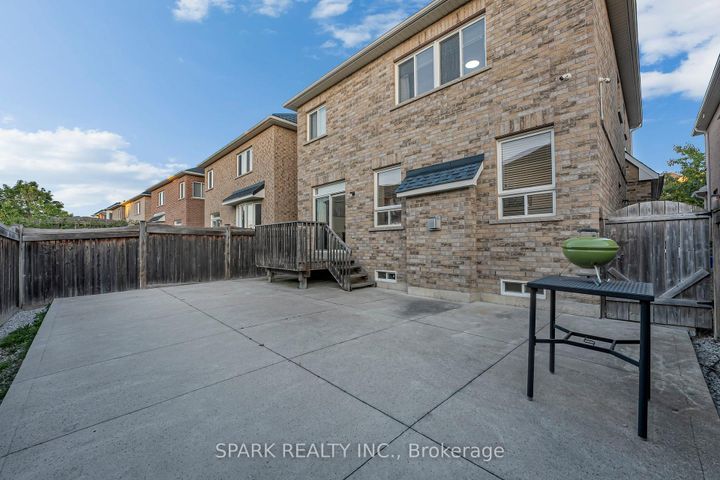 Photo 36 at 52 Watsonbrook Drive, Wellington, Brampton