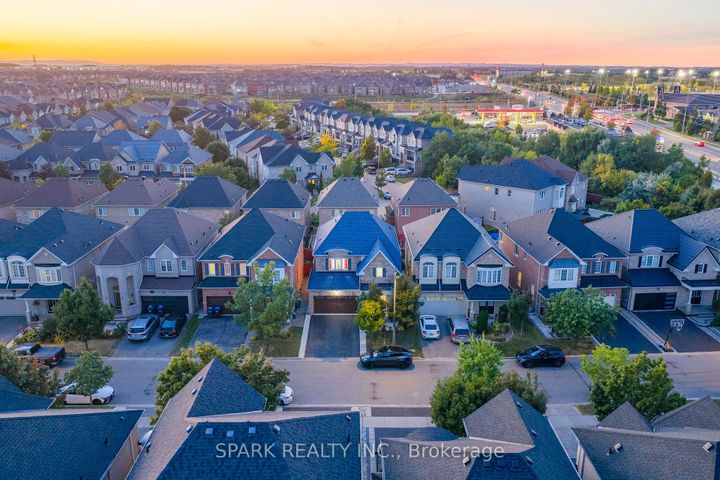 Photo 38 at 52 Watsonbrook Drive, Wellington, Brampton