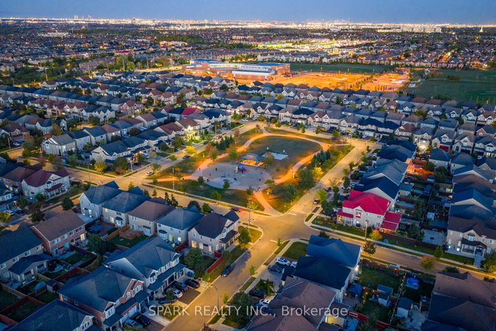Photo 43 at 52 Watsonbrook Drive, Wellington, Brampton