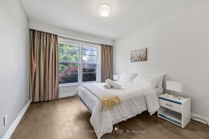 Photo 6 at 73 Forest Grove Drive, Bayview Village, Toronto