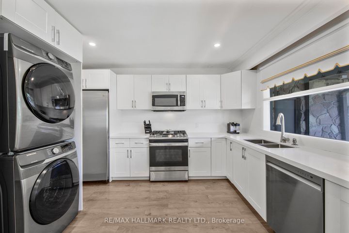 Photo 8 at 73 Forest Grove Drive, Bayview Village, Toronto