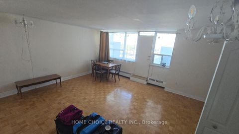 Photo 13 at 921 - 3460 Keele Street W, York University Heights, Toronto
