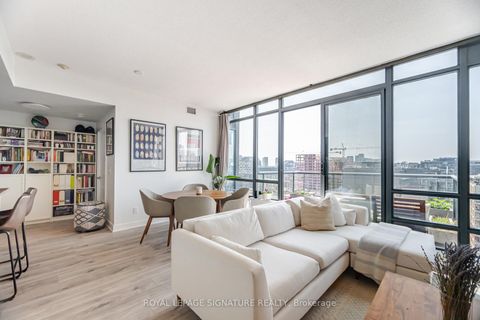 Photo 4 at 1405 - 438 King Street W, Waterfront Communities C1, Toronto
