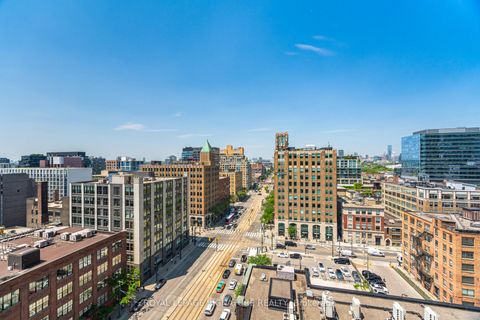 Photo 7 at 1405 - 438 King Street W, Waterfront Communities C1, Toronto Photo 7 at 1405 - 438 King Street W, Waterfront Communities C1, Toronto