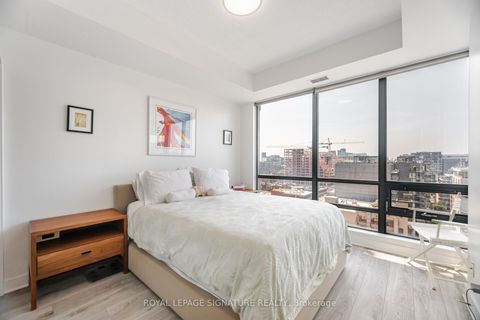 Photo 12 at 1405 - 438 King Street W, Waterfront Communities C1, Toronto