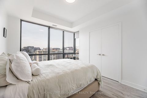 Photo 13 at 1405 - 438 King Street W, Waterfront Communities C1, Toronto