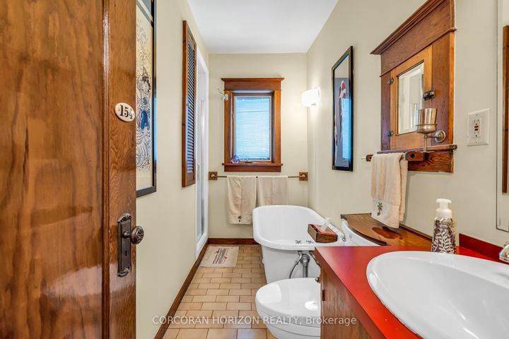 Photo 26 at 154 Amelia Street, South St. James Town, Toronto