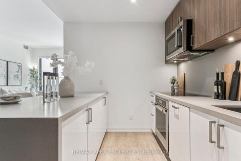 Photo 15 at 317 - 280 Howland Avenue, Annex, Toronto