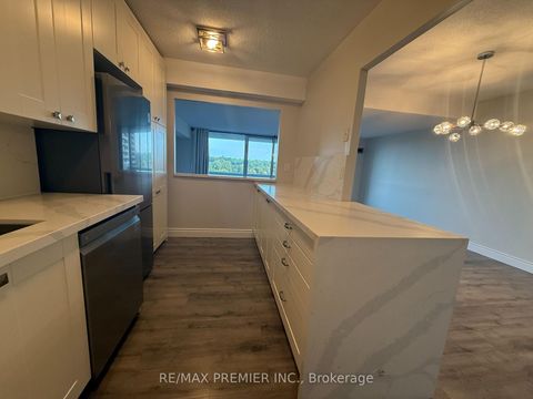 Photo 7 at 1105 - 260 Scarlett Road, Smythe, Toronto Photo 7 at 1105 - 260 Scarlett Road, Smythe, Toronto