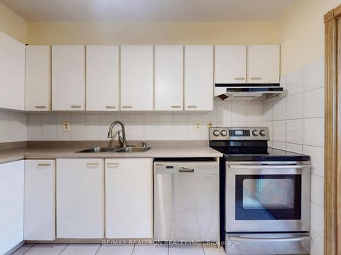 Photo 15 at 410 - 360 Ridelle Avenue, Belgravia, Toronto