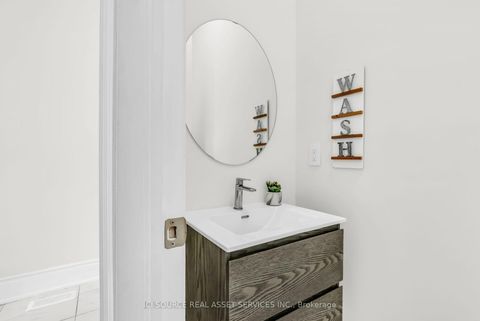 Photo 11 at 79 Menotti Drive, Oak Ridges, Richmond Hill