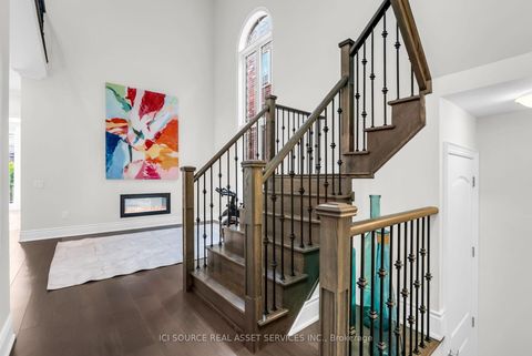 Photo 13 at 79 Menotti Drive, Oak Ridges, Richmond Hill