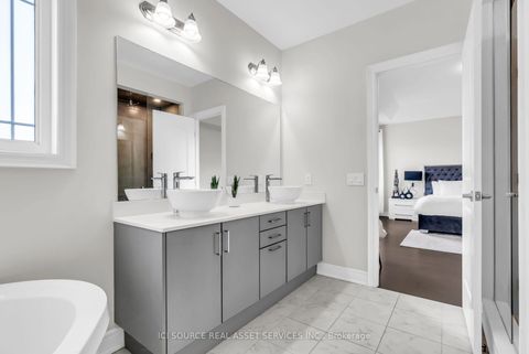 Photo 19 at 79 Menotti Drive, Oak Ridges, Richmond Hill