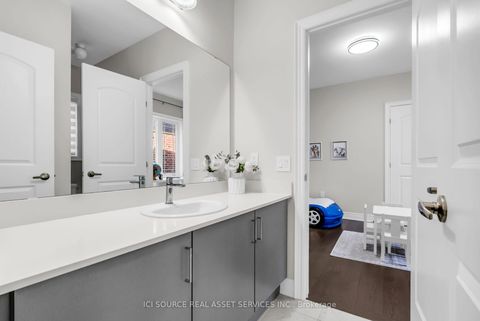 Photo 24 at 79 Menotti Drive, Oak Ridges, Richmond Hill