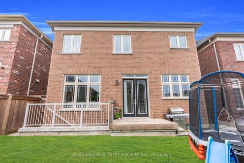 Photo 32 at 79 Menotti Drive, Oak Ridges, Richmond Hill