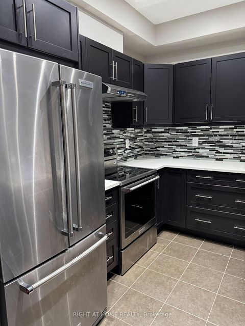 Photo 2 at 19 - 37 Drewry Avenue, Newtonbrook West, Toronto