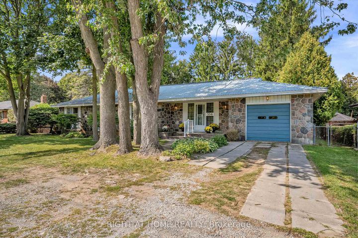 Photo 2 at 356 Conlin Road E, Kedron, Oshawa