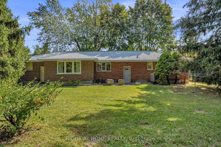 Photo 4 at 356 Conlin Road E, Kedron, Oshawa