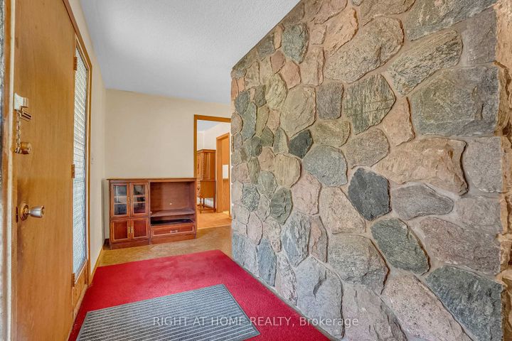 Photo 8 at 356 Conlin Road E, Kedron, Oshawa