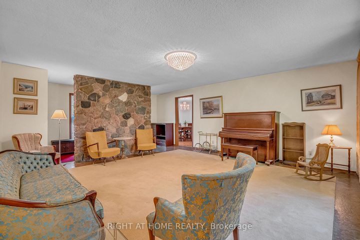 Photo 11 at 356 Conlin Road E, Kedron, Oshawa